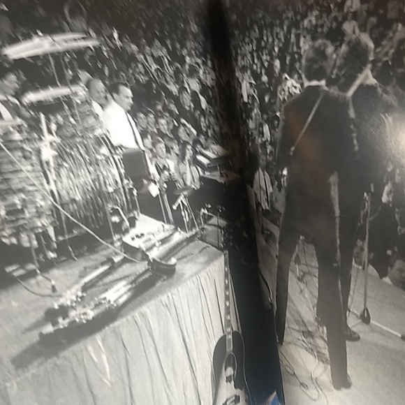 Eight Days A Week: The Touring Years Blu Ray Box set 2 Disc Special Edition - Picture 13 of 17